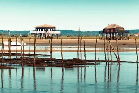 T2 Equipe Proche Des Chateaux Du Medoc Et De La Cote Atlantique