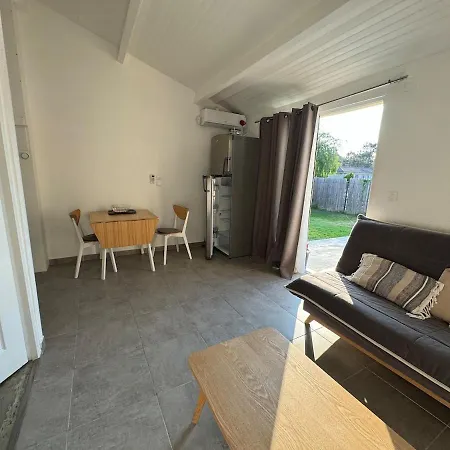 T2 Equipe Proche Des Chateaux Du Medoc Et De La Cote Atlantique Apartmán Arsac
